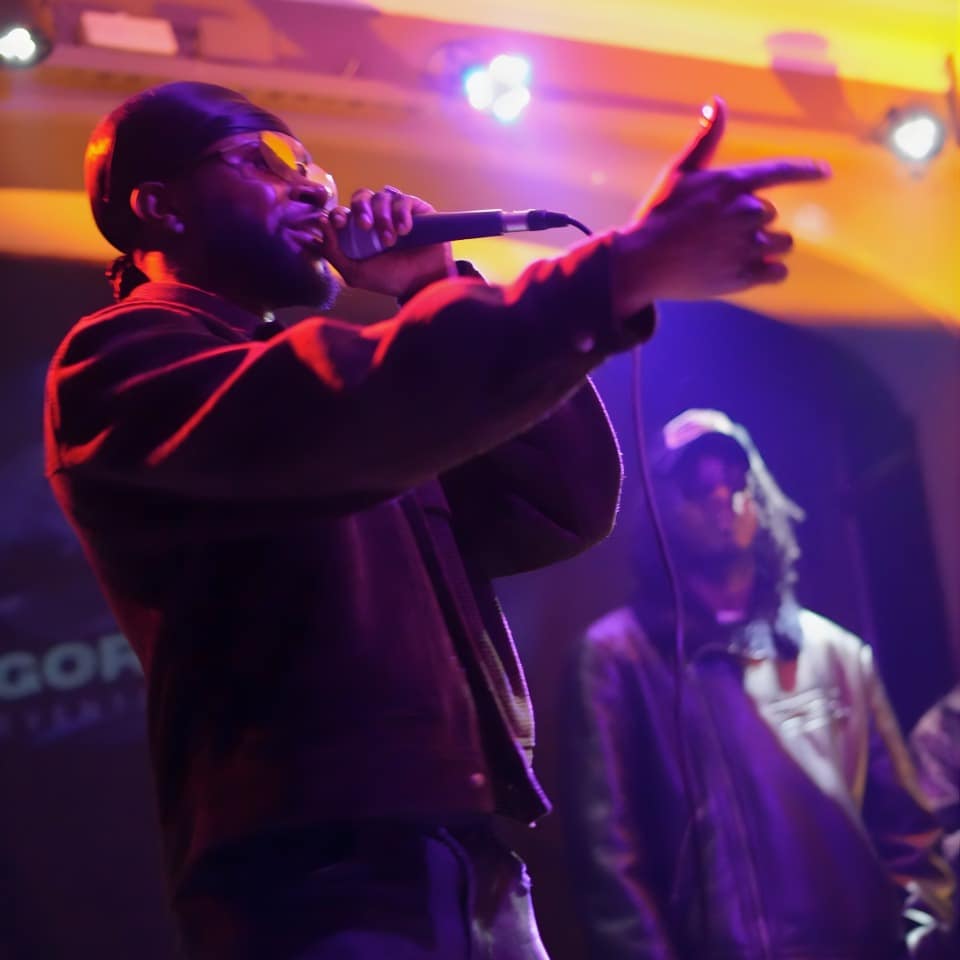 Live urban music performance
